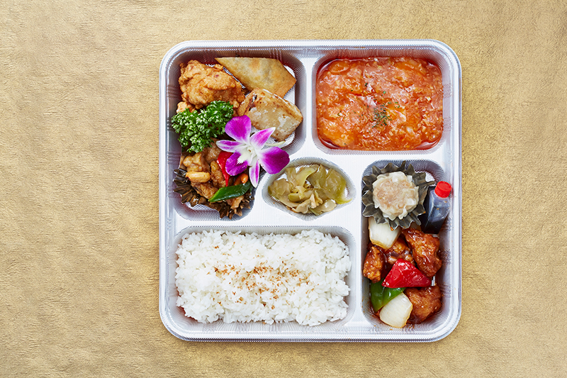 【弁当】1人前 1,620円