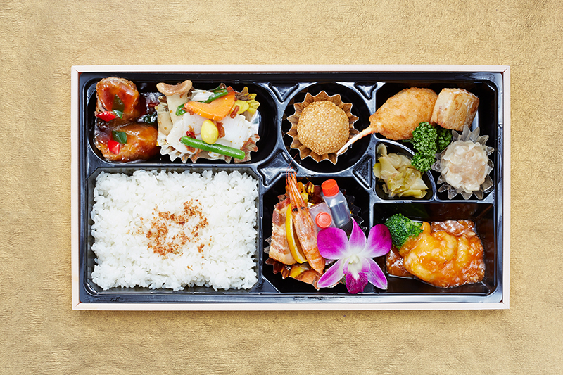 【弁当】1人前 2,700円